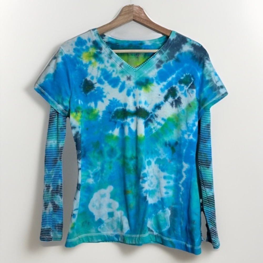 Danskin Now Active Tie Dye Tee Blue Green Long Sleeve L (12/14)